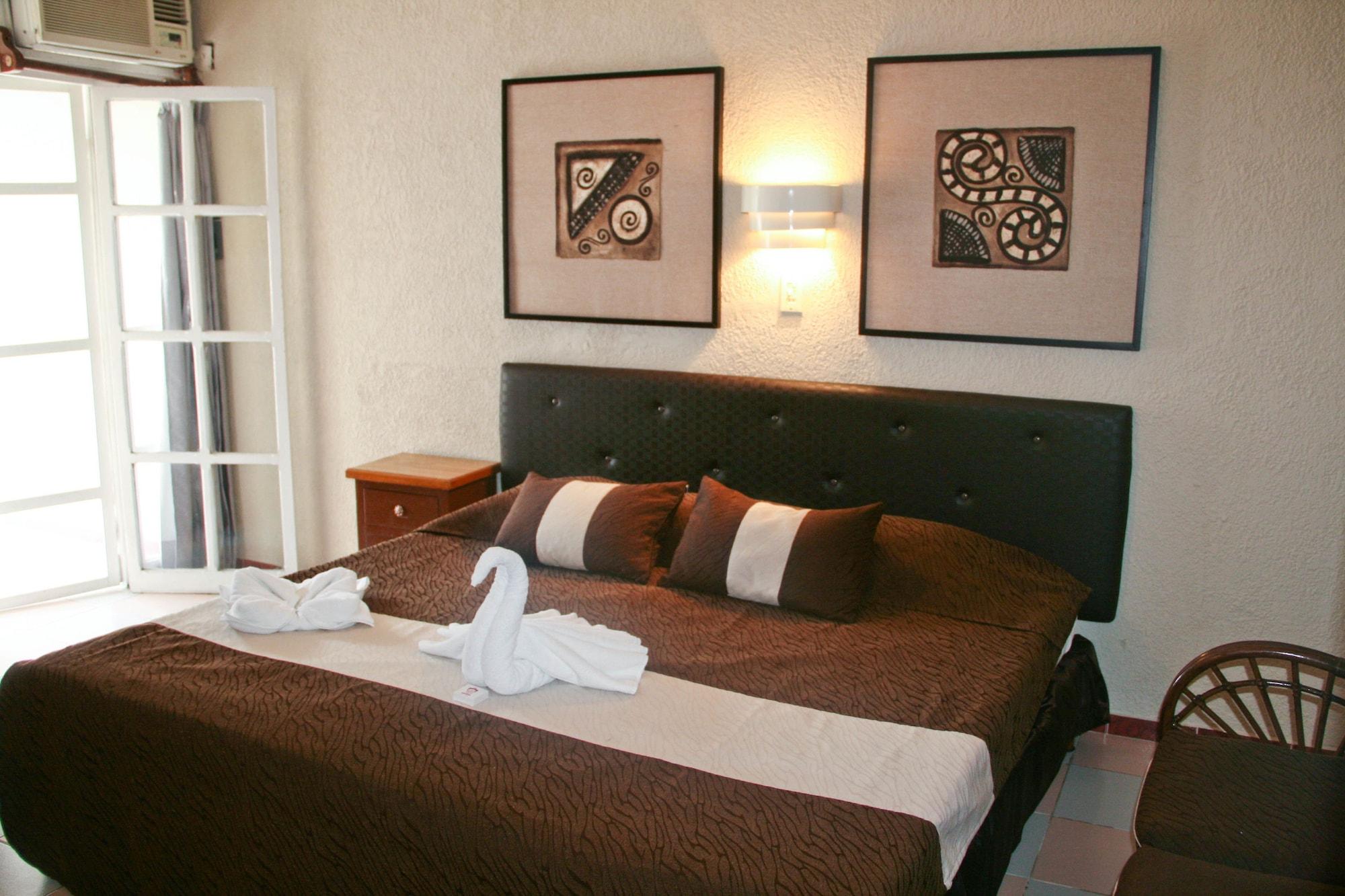 Hotel Maria De La Luz Valladolid  Luaran gambar