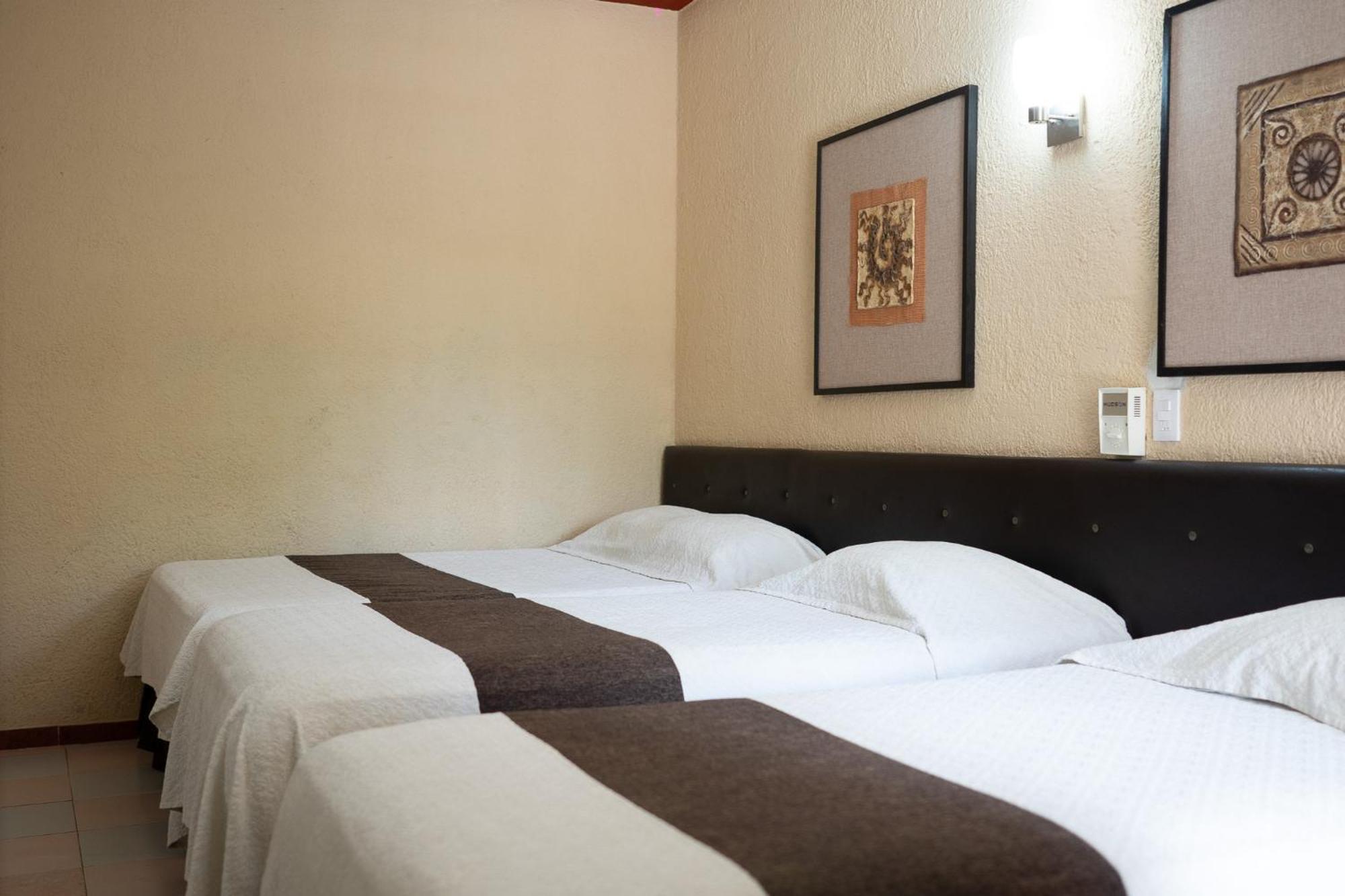 Hotel Maria De La Luz Valladolid  Luaran gambar