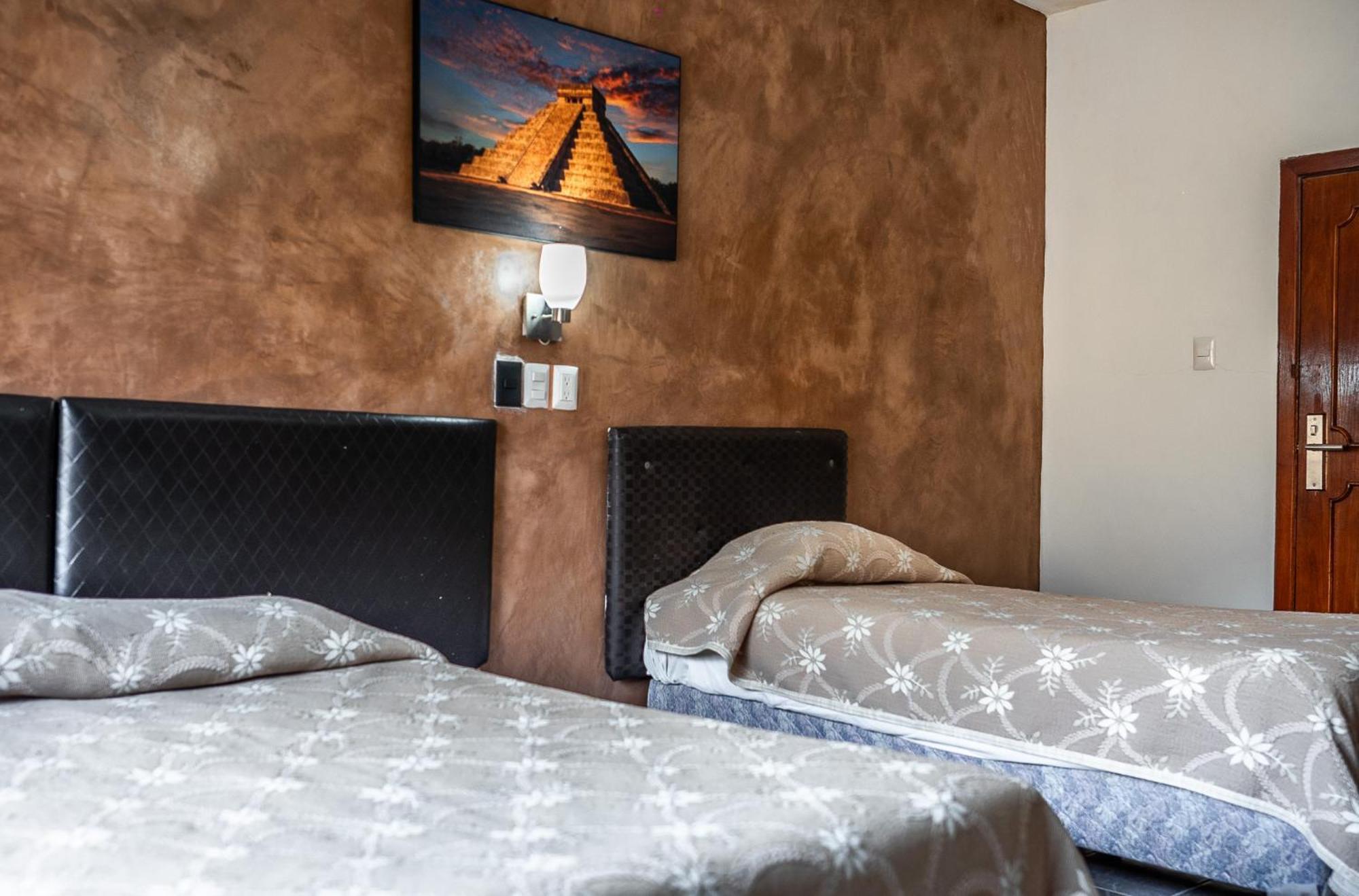 Hotel Maria De La Luz Valladolid  Luaran gambar