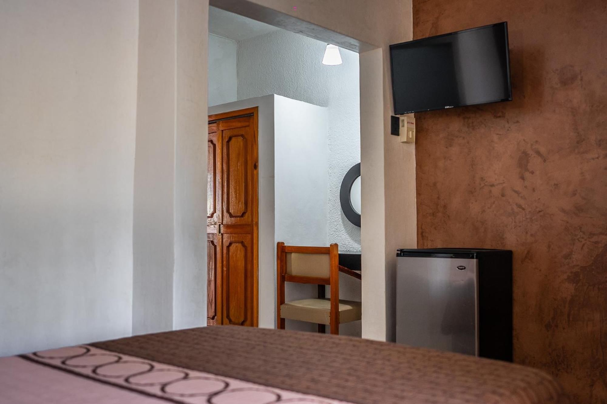 Hotel Maria De La Luz Valladolid  Luaran gambar