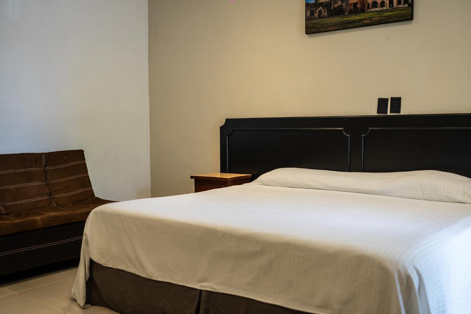 Hotel Maria De La Luz Valladolid  Luaran gambar