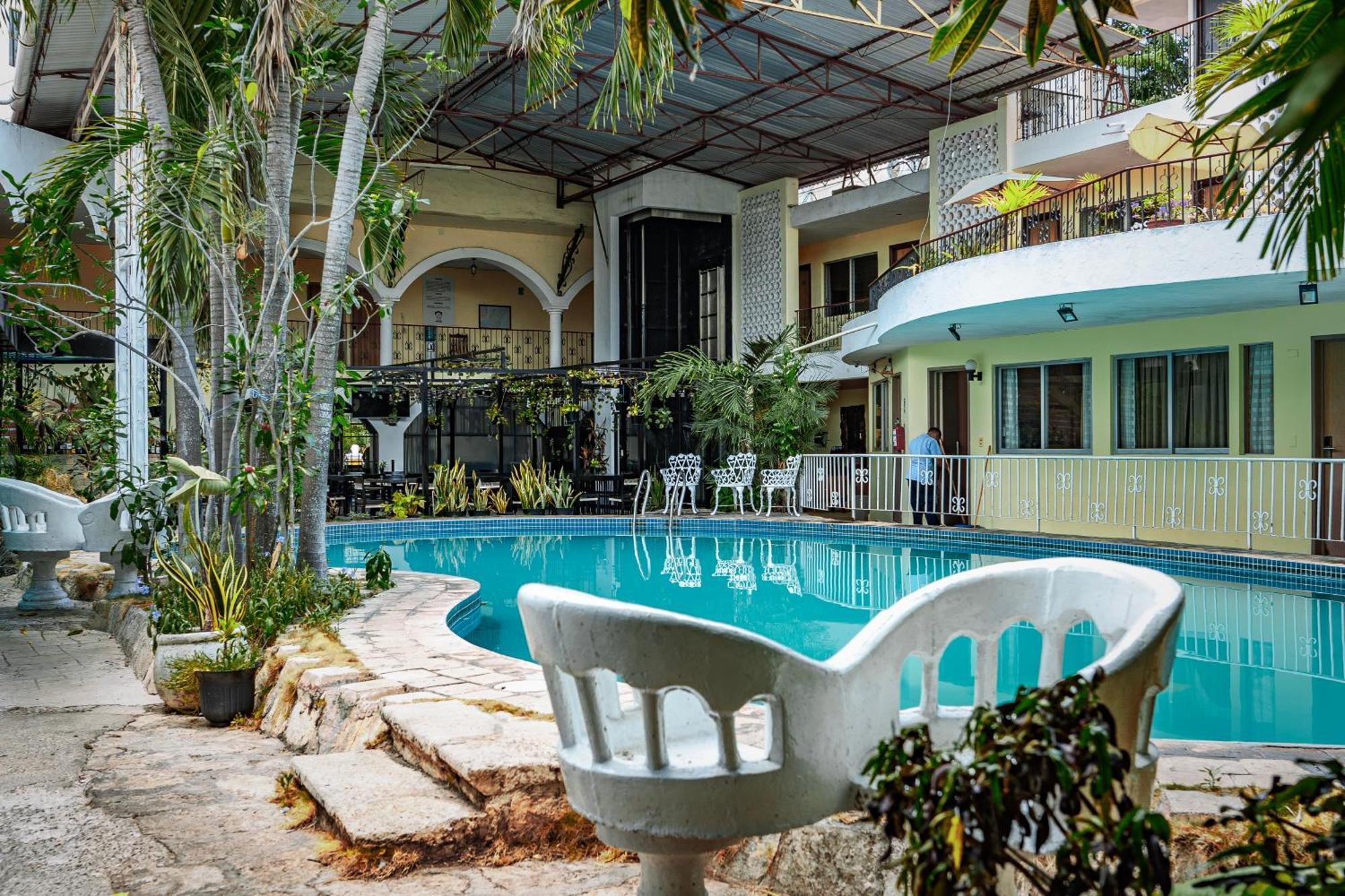 Hotel Maria De La Luz Valladolid  Luaran gambar